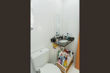 Apartamento à venda com 64m², 2 quartos e 2 vagasBanheiro suite