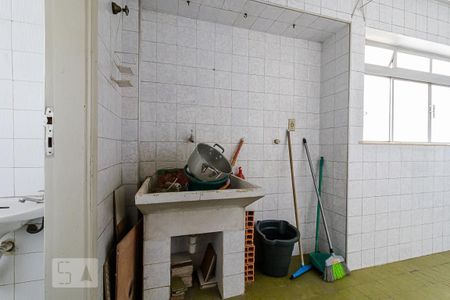 Apartamento à venda com 117m², 3 quartos e 1 vagaÁrea de Serviço