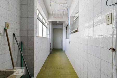 Apartamento à venda com 117m², 3 quartos e 1 vagaÁrea de Serviço