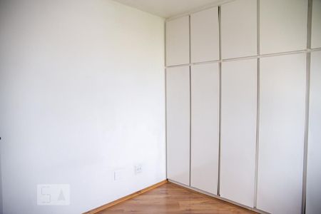 Apartamento à venda com 177m², 3 quartos e 2 vagasQuarto 2