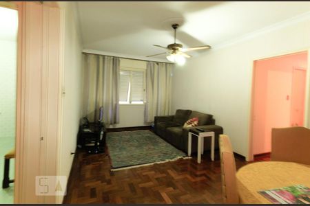 Sala de apartamento para alugar com 3 quartos, 97m² em Menino Deus, Porto Alegre