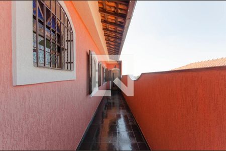 Casa à venda com 204m², 3 quartos e 5 vagasCorredor Lateral