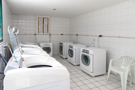 Apartamento à venda com 35m², 1 quarto e 1 vaga Apartamento à venda com 35m², 1 quarto e 1 vagaLavanderia