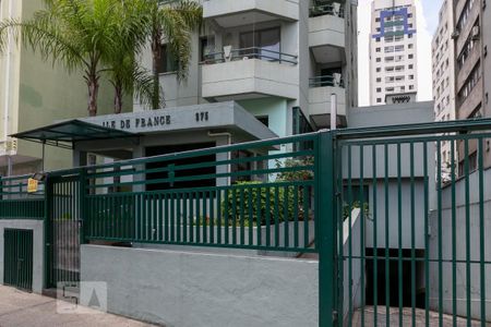 Apartamento à venda com 35m², 1 quarto e 1 vaga Apartamento à venda com 35m², 1 quarto e 1 vagaFachada