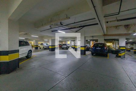 Apartamento à venda com 381m², 4 quartos e 3 vagas Apartamento à venda com 381m², 4 quartos e 3 vagasÁrea Comum Garagem