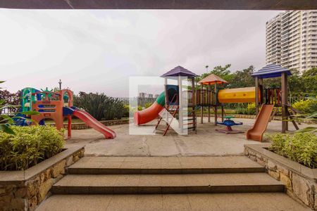 Apartamento à venda com 381m², 4 quartos e 3 vagas Apartamento à venda com 381m², 4 quartos e 3 vagasÁrea Comum Playground