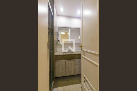 Apartamento à venda com 381m², 4 quartos e 3 vagas Apartamento à venda com 381m², 4 quartos e 3 vagasBanheiro Social 2