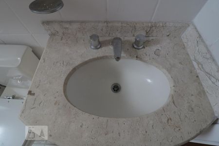 Apartamento à venda com 85m², 4 quartos e 2 vagasBanheiro da Suite  - pia
