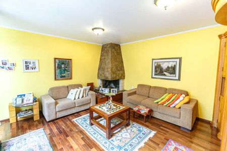 Casa à venda com 385m², 3 quartos e 3 vagasSala de Estar