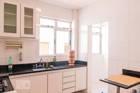 Apartamento para alugar com 191m², 3 quartos e 2 vagasCozinha