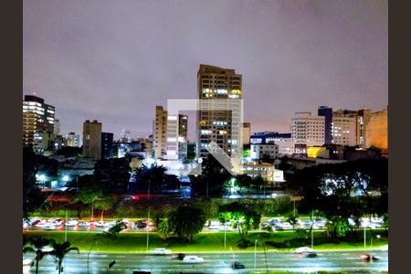 Apartamento à venda com 65m², 2 quartos e 1 vaga