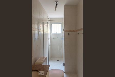 Apartamento à venda com 60m², 2 quartos e 2 vagas Apartamento à venda com 60m², 2 quartos e 2 vagasBanheiro