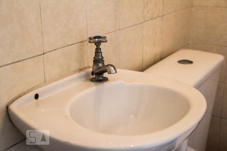 Apartamento para alugar com 65m², 2 quartos e 1 vagaBanheiro de Serviço