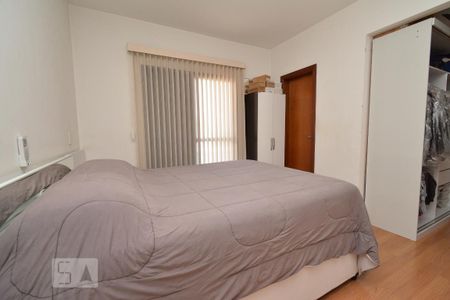 Apartamento à venda com 150m², 4 quartos e 3 vagasQuarto 2