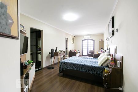 Casa à venda com 300m², 3 quartos e 2 vagasSuite 