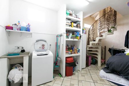 Casa à venda com 300m², 3 quartos e 2 vagasÁrea de Serviço
