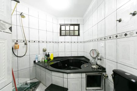 Casa à venda com 300m², 3 quartos e 2 vagasBanheiro da Suite 