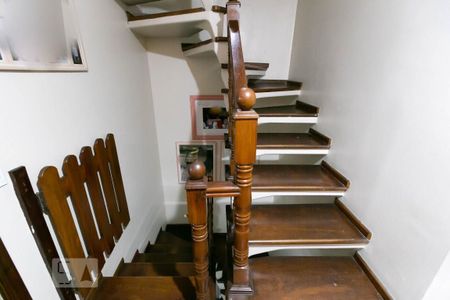 Casa à venda com 300m², 3 quartos e 2 vagasEscada 