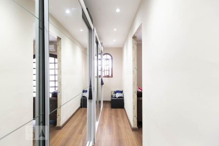 Casa à venda com 300m², 3 quartos e 2 vagasCloset