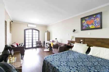 Casa à venda com 300m², 3 quartos e 2 vagasSuite 