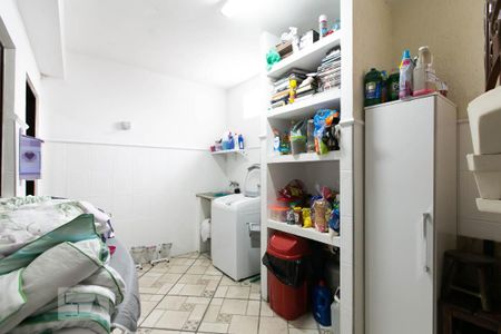 Casa à venda com 300m², 3 quartos e 2 vagasÁrea de Serviço