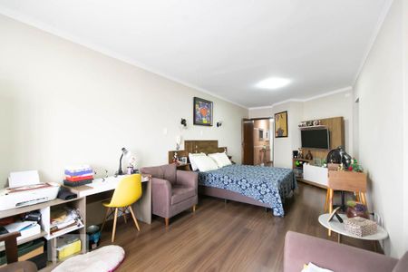 Casa à venda com 300m², 3 quartos e 2 vagasSuite 