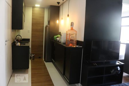 Cozinha de apartamento para alugar com 1 quarto, 42m² em Itararé, São Vicente