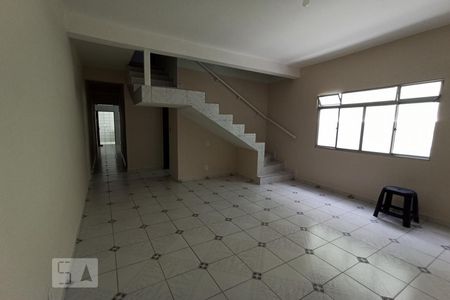 Sala de casa à venda com 4 quartos, 250m² em Jardim Sapopemba, São Paulo