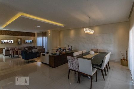 Casa de condomínio à venda com 400m², 5 quartos e 4 vagasSala de Jantar