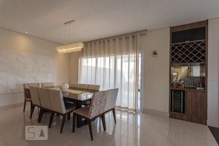 Casa de condomínio à venda com 400m², 5 quartos e 4 vagasSala de Jantar