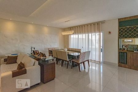 Casa de condomínio à venda com 400m², 5 quartos e 4 vagasSala de Jantar