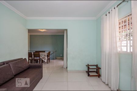 Sala 2 de casa para alugar com 3 quartos, 140m² em Havaí, Belo Horizonte