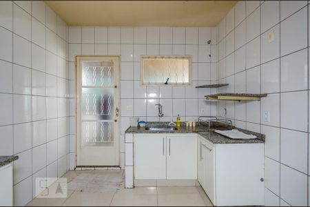 Casa para alugar com 140m², 3 quartos e 3 vagas Casa para alugar com 140m², 3 quartos e 3 vagasCozinha