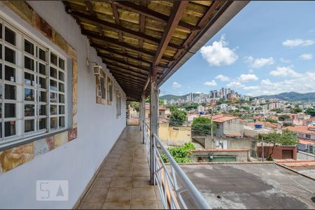 Casa para alugar com 140m², 3 quartos e 3 vagas Casa para alugar com 140m², 3 quartos e 3 vagasVaranda da Sala