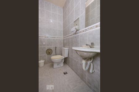 Casa para alugar com 140m², 3 quartos e 3 vagas Casa para alugar com 140m², 3 quartos e 3 vagasBanheiro da Suíte