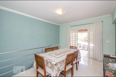Sala 1 de casa para alugar com 3 quartos, 140m² em Havaí, Belo Horizonte
