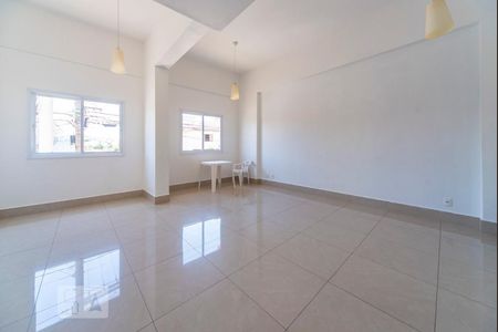 Apartamento à venda com 54m², 2 quartos e 1 vaga Apartamento à venda com 54m², 2 quartos e 1 vagaÁrea comum - Salão de festas