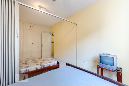 Quarto 2 de apartamento para alugar com 2 quartos, 70m² em Boqueirão, Santos