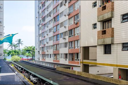 Vista de apartamento para alugar com 2 quartos, 70m² em Boqueirão, Santos