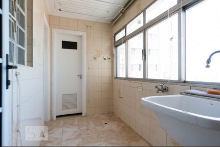 Apartamento à venda com 112m², 2 quartos e 1 vagaÁrea de Serviço