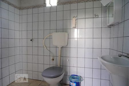 Banheiro de casa para alugar com 1 quarto, 45m² em Jardim Sabará, Porto Alegre