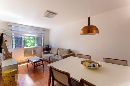 Sala de apartamento à venda com 2 quartos, 102m² em Icaraí, Niterói