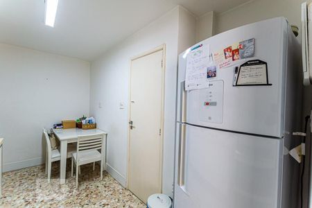 Apartamento à venda com 102m², 2 quartos e 1 vagaCozinha 