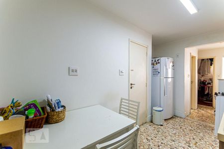 Apartamento à venda com 102m², 2 quartos e 1 vagaCozinha 