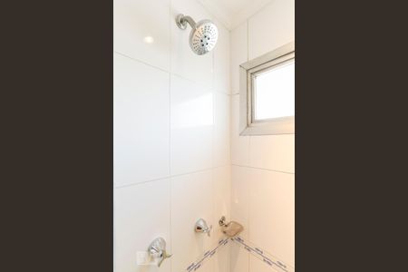 Chuveiro de apartamento para alugar com 1 quarto, 42m² em Bela Vista, São Paulo