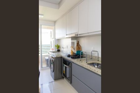 Cozinha de apartamento para alugar com 2 quartos, 68m² em Setor Bueno, Goiânia