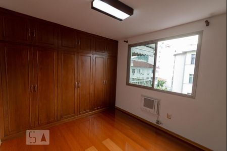 Apartamento à venda com 90m², 2 quartos e 1 vagaSuíte