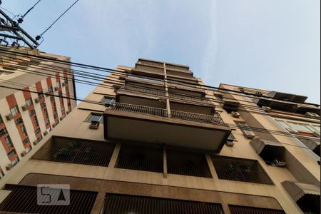 Apartamento à venda com 90m², 2 quartos e 1 vagaFachada