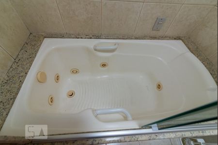 Apartamento à venda com 90m², 2 quartos e 1 vagaBanheiro da Suíte