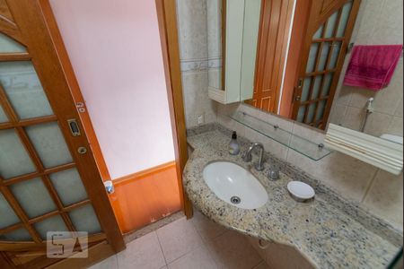 Apartamento à venda com 90m², 2 quartos e 1 vagaBanheiro da Suíte